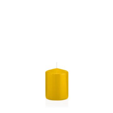 Stumpenkerze MAEVA, gelb, 8cm, Ø6cm, 29h - Made in Germany Stumpenkerze MAEVA, gelb, 8cm, Ø6cm, 29h - Made in Germany